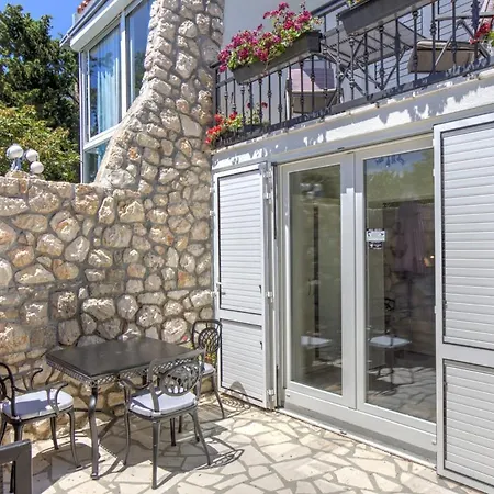 Cvrk Family House Apartment Novi Vinodolski