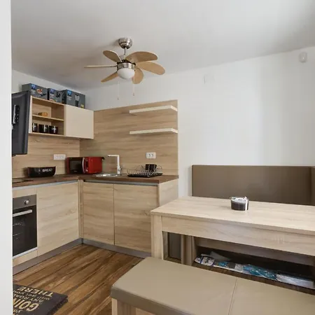 Apartment Cvrk Family House