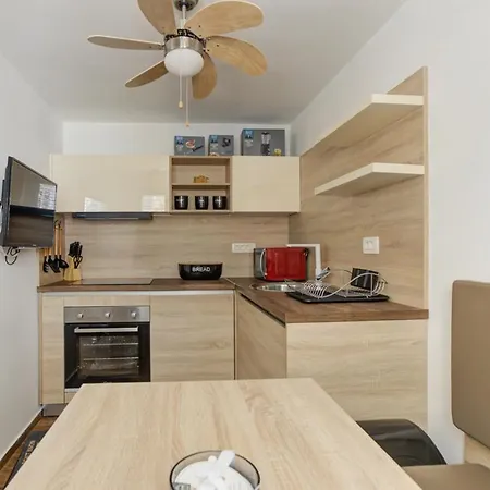 Apartment Cvrk Family House Novi Vinodolski