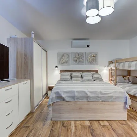 Cvrk Family House