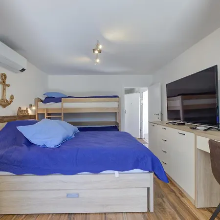 Apartment Cvrk Family House *