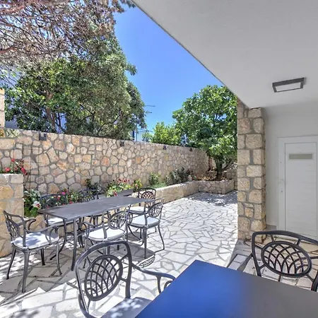Apartment Cvrk Family House Novi Vinodolski